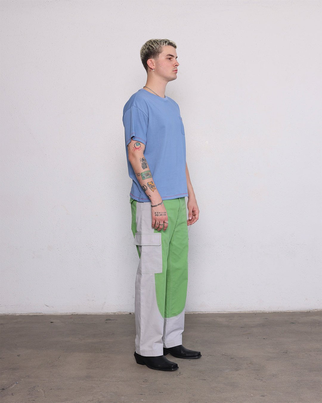 A POCKET TEE in blue